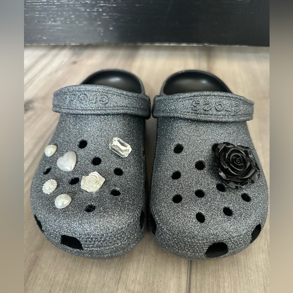 CROCS with Charms - Picture 2 of 6